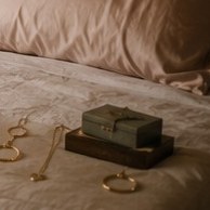 Gold jewelry set